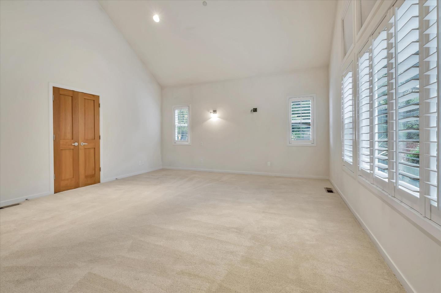 Detail Gallery Image 11 of 47 For 190 Red Fox Ridge, Watsonville,  CA 95076 - 4 Beds | 2/1 Baths