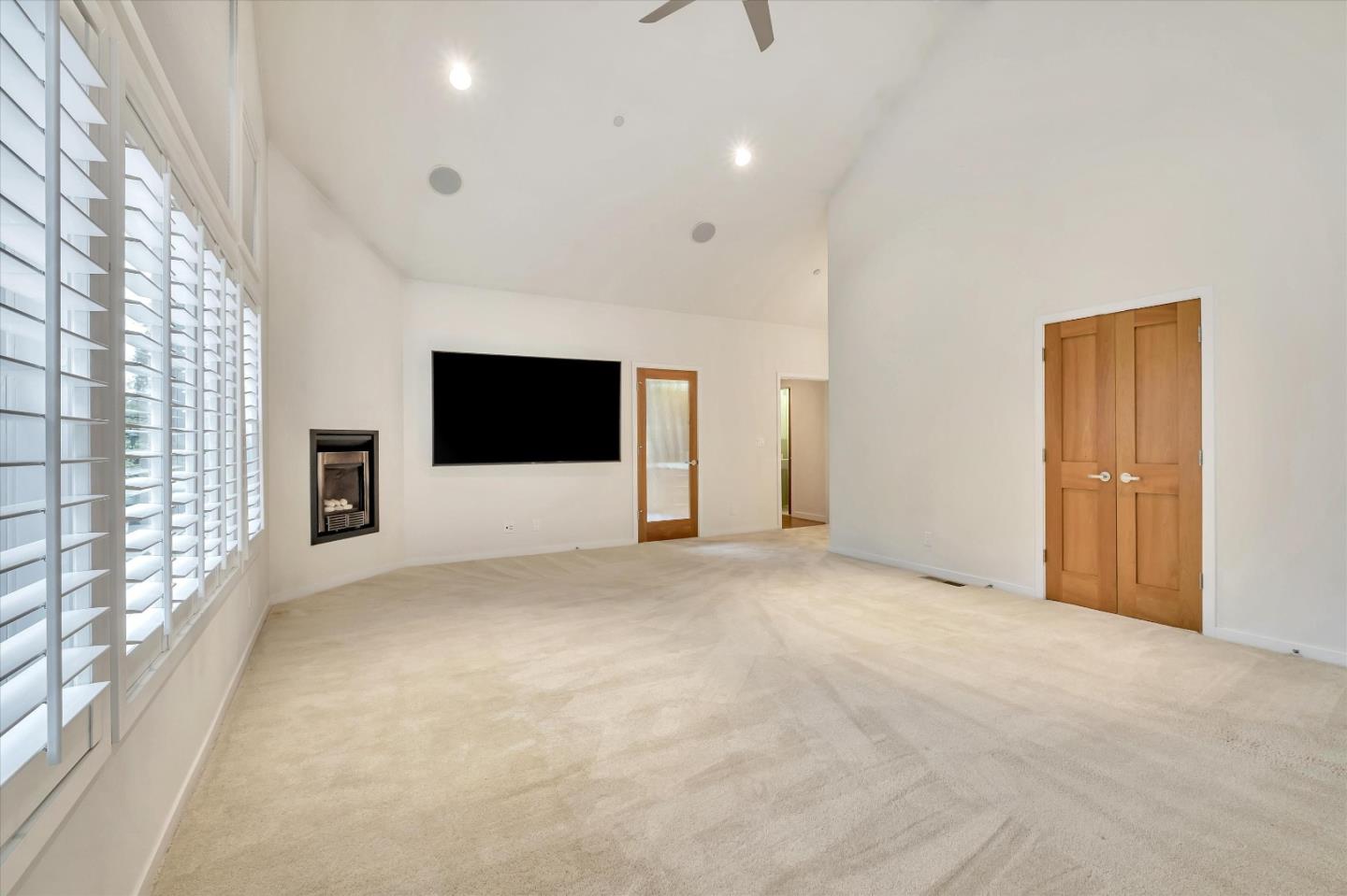 Detail Gallery Image 12 of 47 For 190 Red Fox Ridge, Watsonville,  CA 95076 - 4 Beds | 2/1 Baths