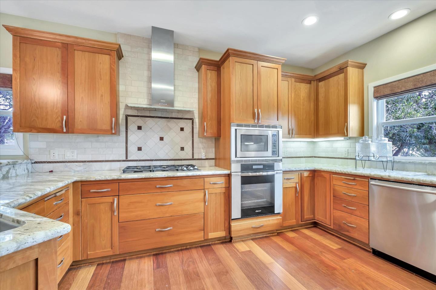 Detail Gallery Image 14 of 47 For 190 Red Fox Ridge, Watsonville,  CA 95076 - 4 Beds | 2/1 Baths