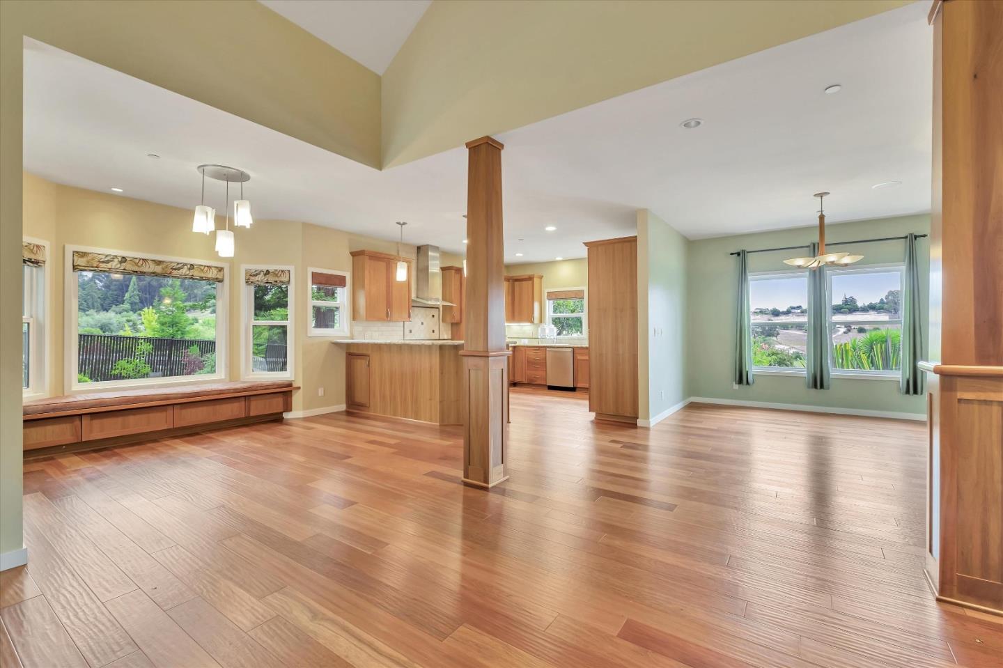 Detail Gallery Image 17 of 47 For 190 Red Fox Ridge, Watsonville,  CA 95076 - 4 Beds | 2/1 Baths