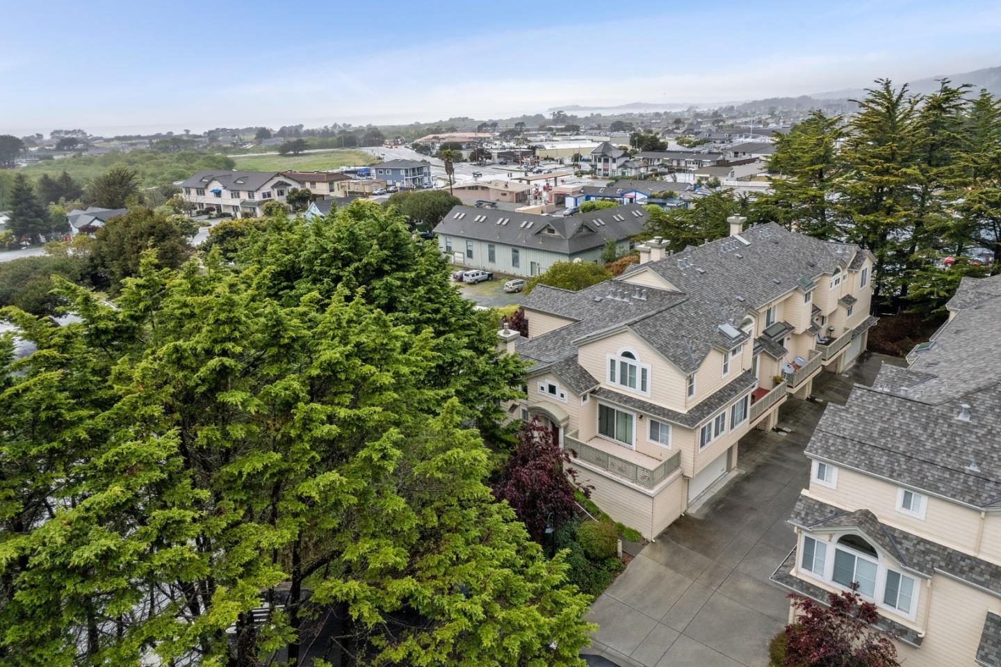 Detail Gallery Image 1 of 1 For 6 Patrick Way, Half Moon Bay,  CA 94019 - 2 Beds | 2/1 Baths