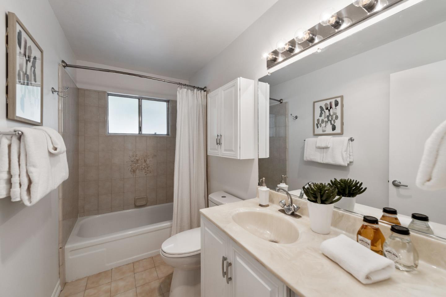 Detail Gallery Image 15 of 21 For 160 Otis Ave, Woodside,  CA 94062 - 3 Beds | 2 Baths