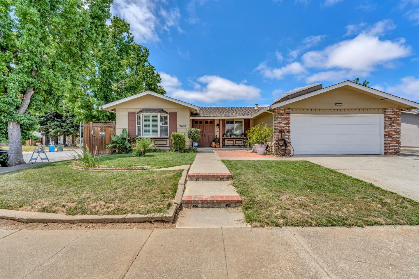 Detail Gallery Image 1 of 1 For 7605 El Roble Ct, Gilroy,  CA 95020 - 4 Beds | 2 Baths