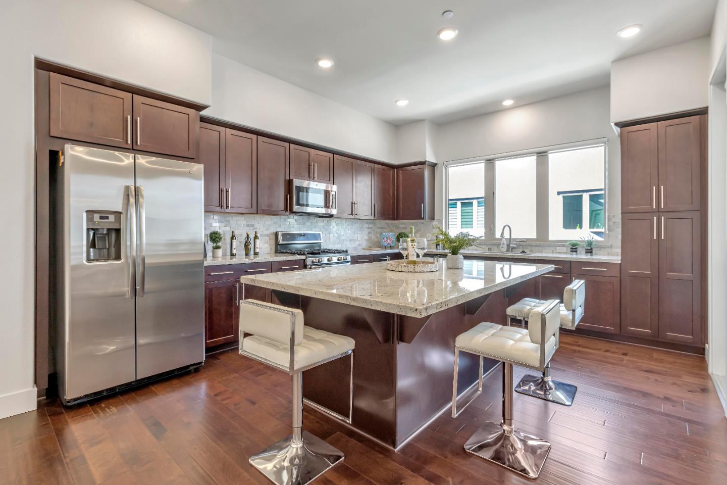 Detail Gallery Image 1 of 1 For 1625 Delano St #32,  Milpitas,  CA 95035 - 3 Beds | 2/1 Baths