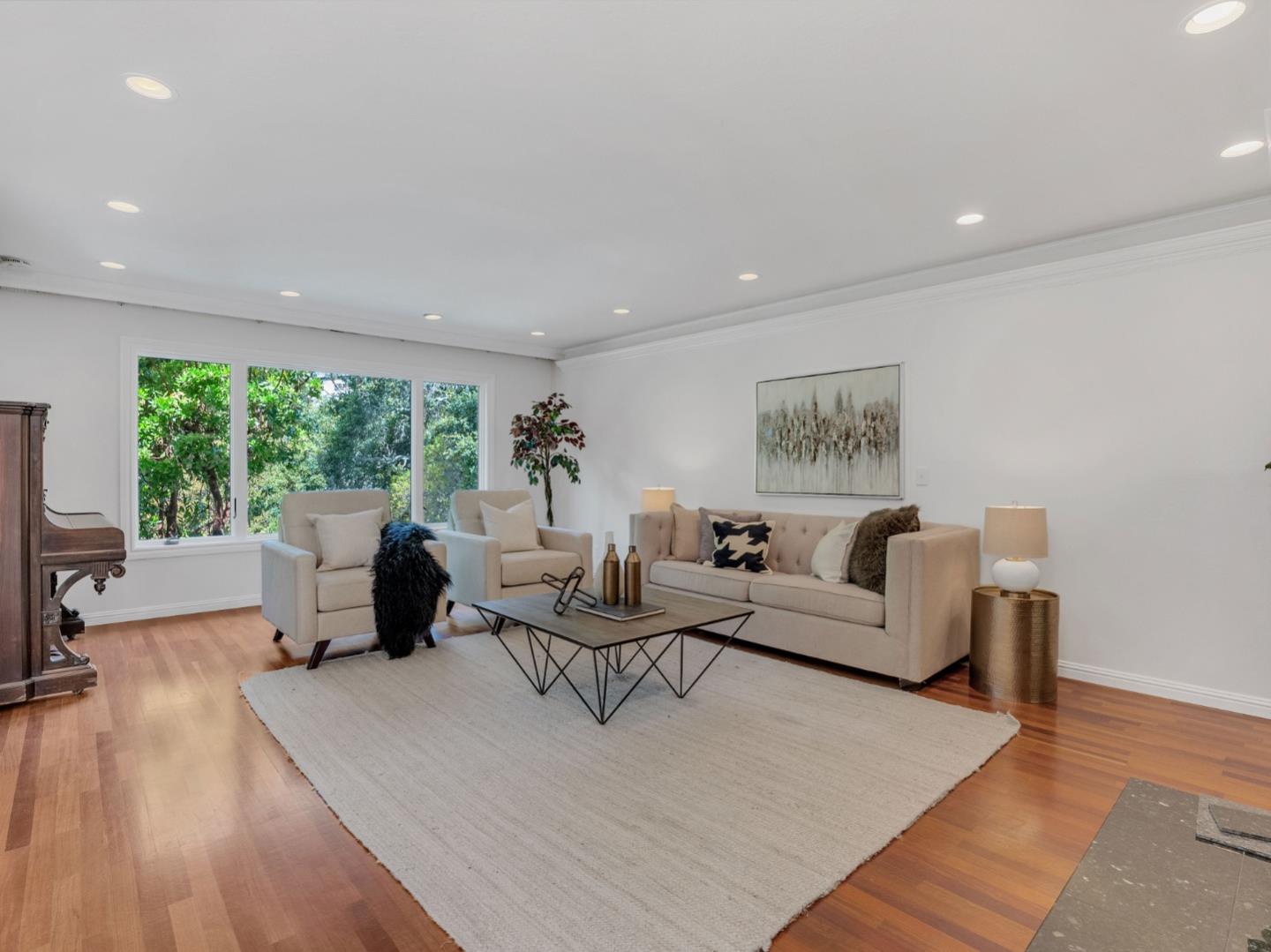 Detail Gallery Image 5 of 66 For 16 Tiptoe Ln, Burlingame,  CA 94010 - 3 Beds | 2/1 Baths