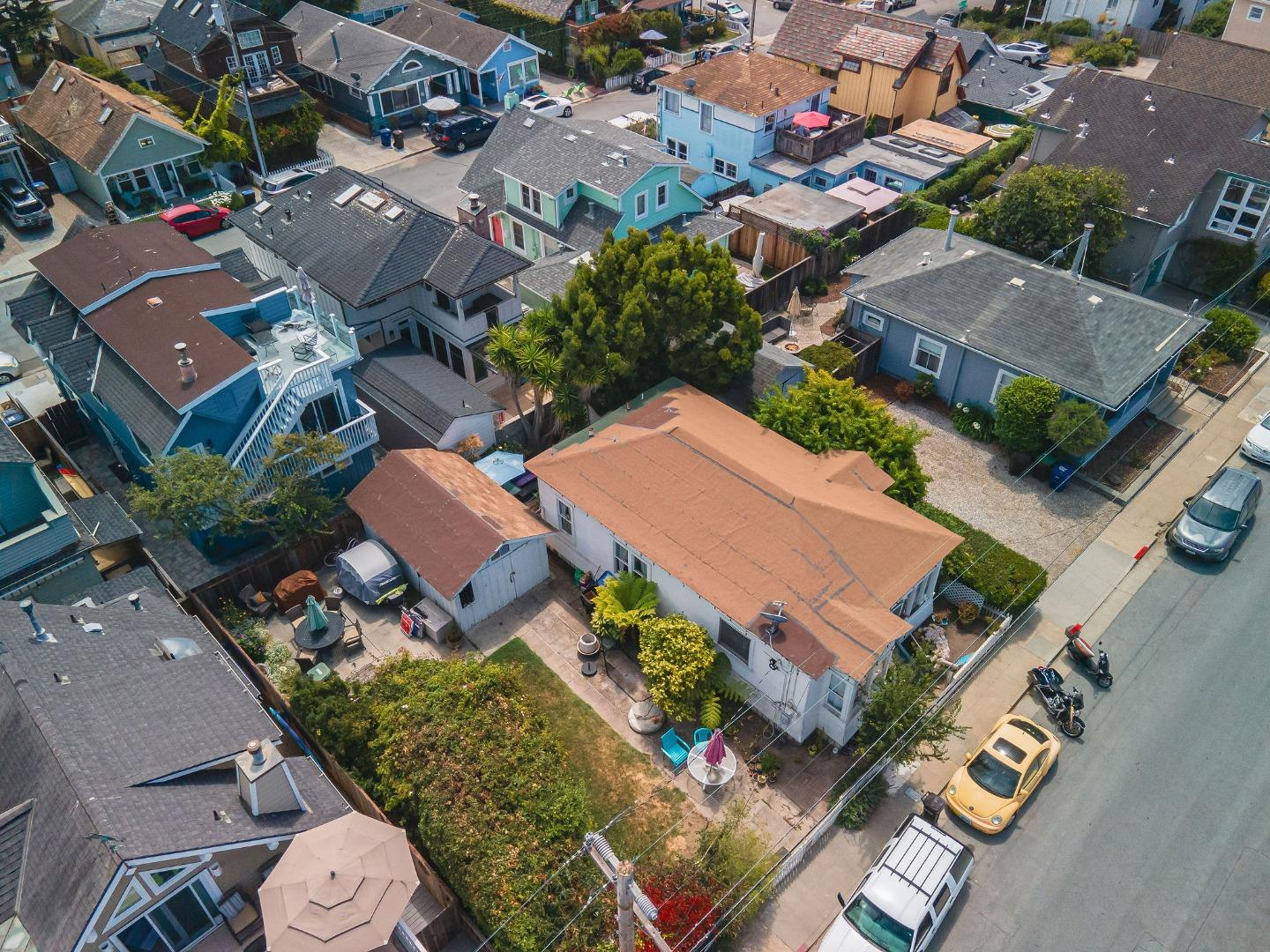 Detail Gallery Image 1 of 1 For 214 Mott Ave, Santa Cruz,  CA 95062 - 2 Beds | 1 Baths