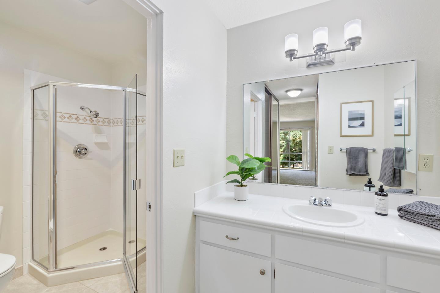 Detail Gallery Image 16 of 16 For 1033 Crestview Dr #209,  Mountain View,  CA 94040 - 2 Beds | 2 Baths