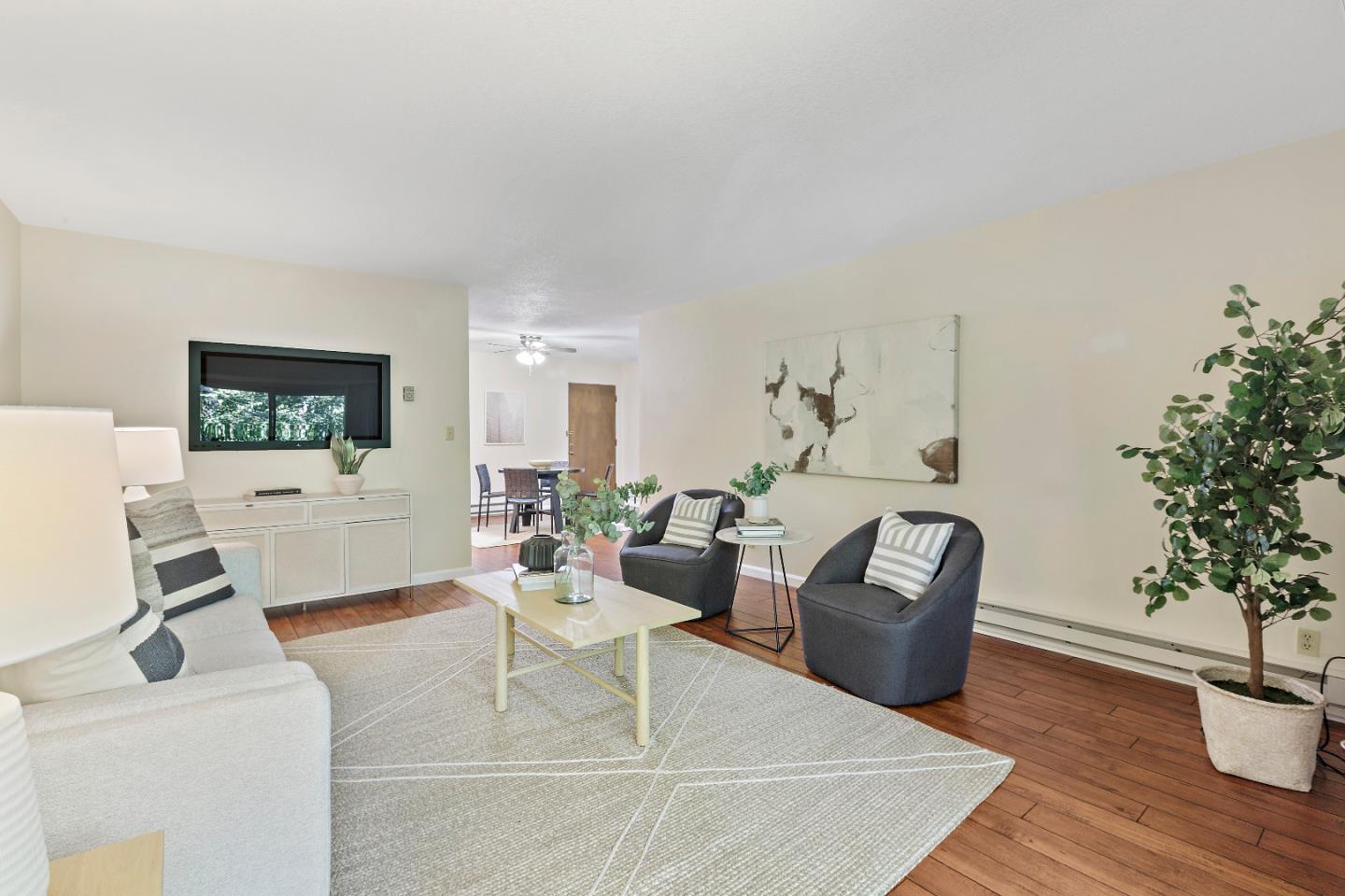 Detail Gallery Image 8 of 16 For 1033 Crestview Dr #209,  Mountain View,  CA 94040 - 2 Beds | 2 Baths