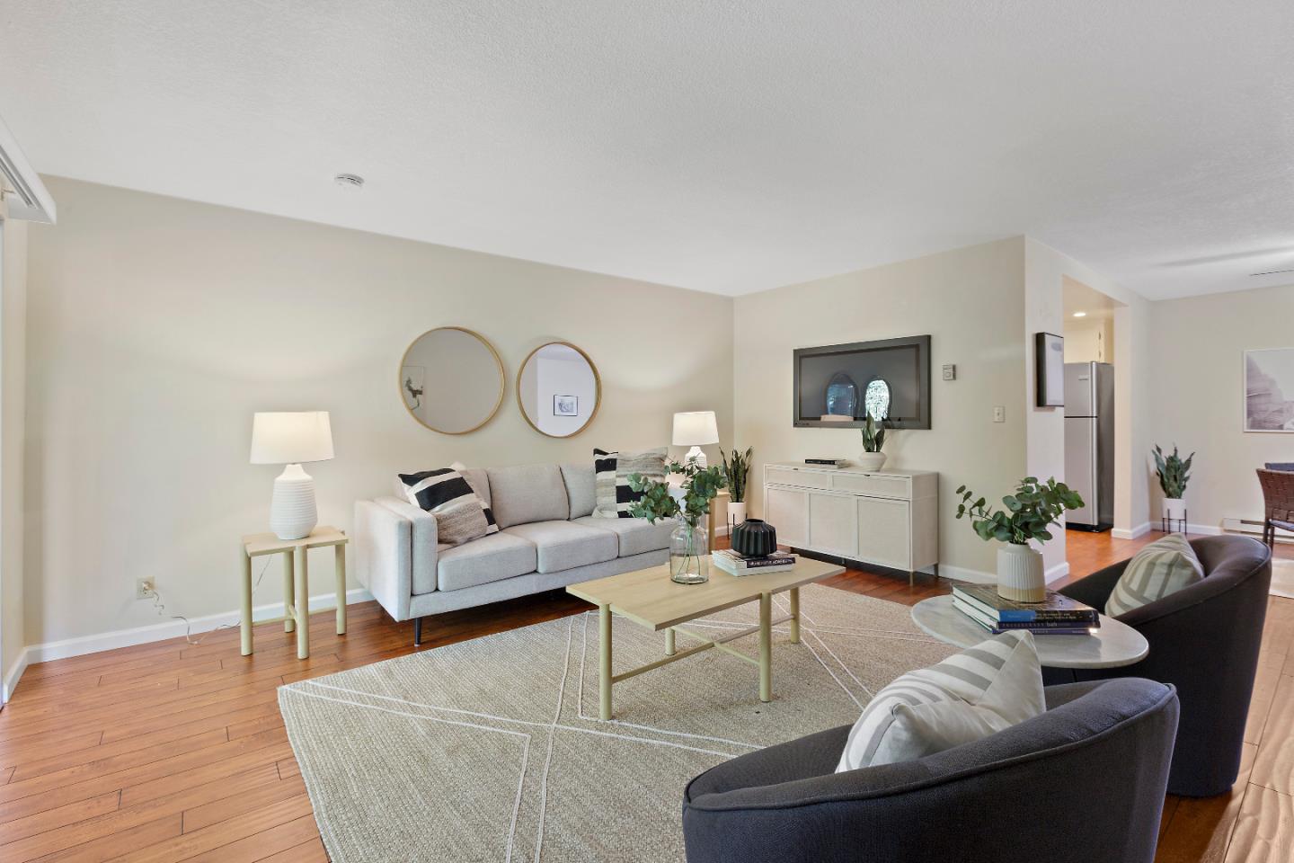 Detail Gallery Image 9 of 16 For 1033 Crestview Dr #209,  Mountain View,  CA 94040 - 2 Beds | 2 Baths