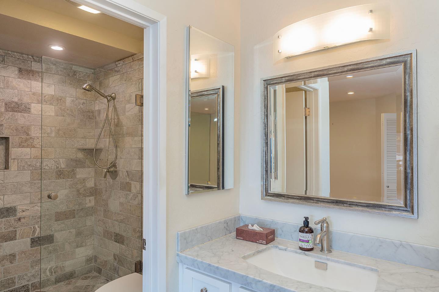 Detail Gallery Image 13 of 20 For 125 Surf Way #309,  Monterey,  CA 93940 - 1 Beds | 1 Baths