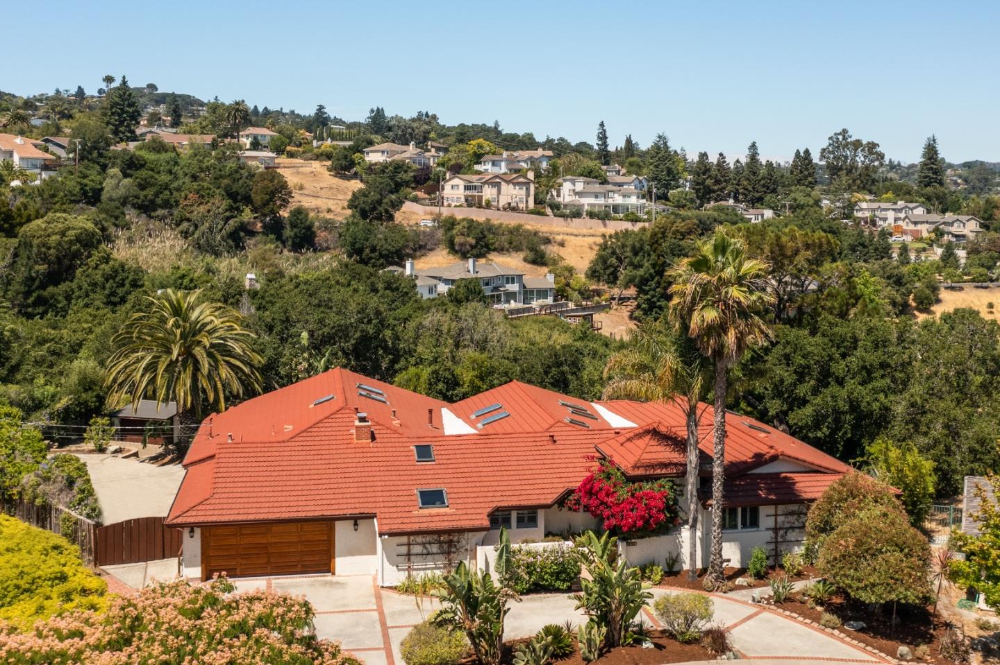 Detail Gallery Image 1 of 1 For 630 Castle Hill Rd, Redwood City,  CA 94061 - 5 Beds | 3/1 Baths