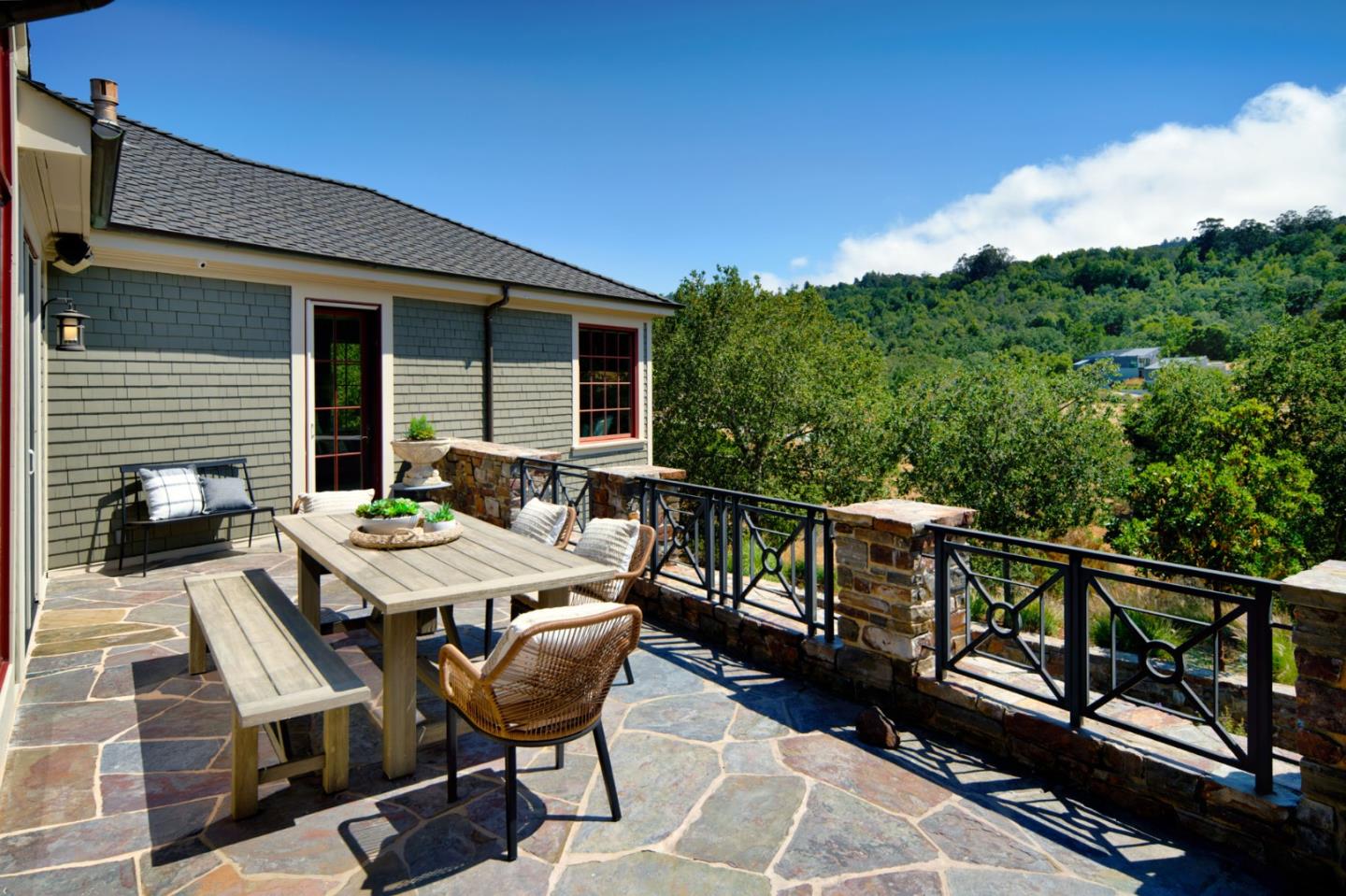 Detail Gallery Image 37 of 50 For 6 Redberry Rdg, Portola Valley,  CA 94028 - 4 Beds | 4/1 Baths