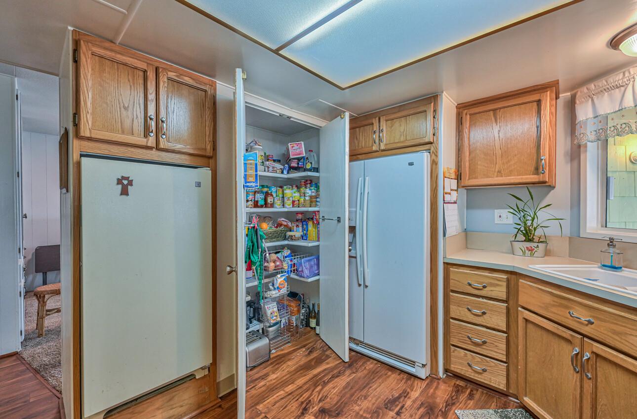 Detail Gallery Image 12 of 39 For 150 Kern St #113,  Salinas,  CA 93905 - 2 Beds | 2 Baths