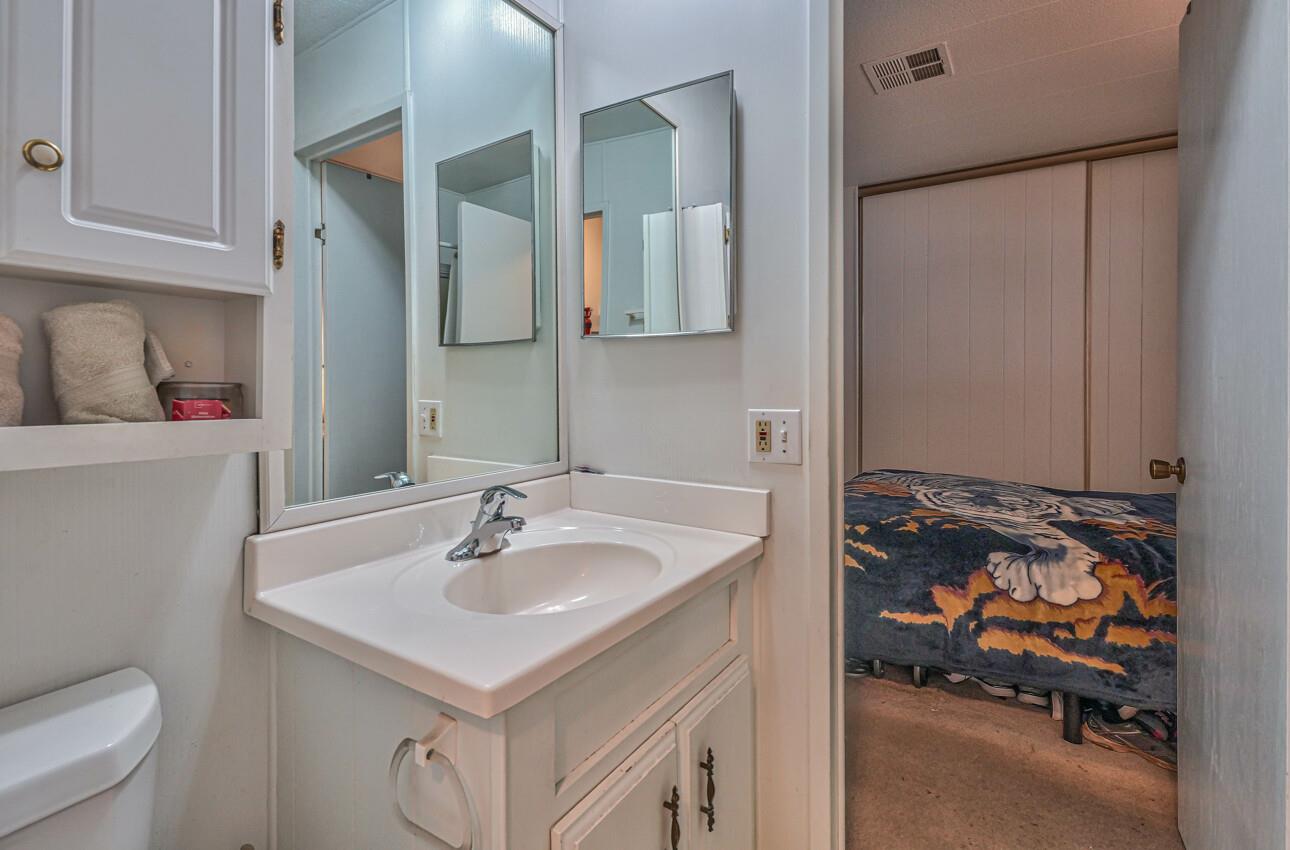 Detail Gallery Image 20 of 39 For 150 Kern St #113,  Salinas,  CA 93905 - 2 Beds | 2 Baths
