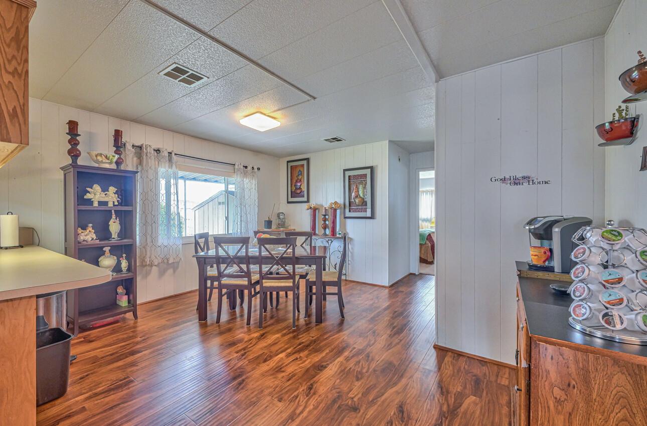Detail Gallery Image 7 of 39 For 150 Kern St #113,  Salinas,  CA 93905 - 2 Beds | 2 Baths