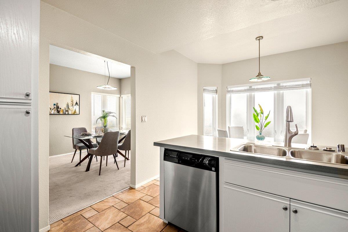 Detail Gallery Image 24 of 54 For 721 Pointe Pacific #2,  Daly City,  CA 94014 - 3 Beds | 2/1 Baths
