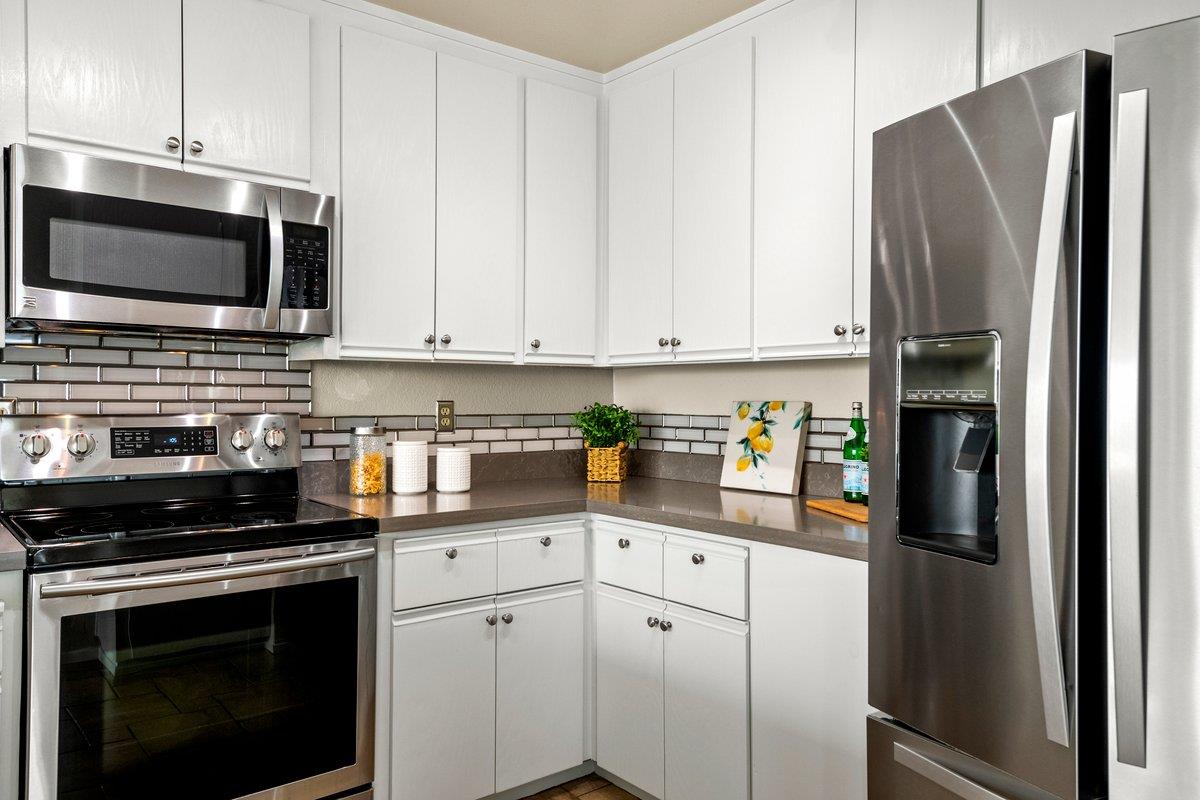 Detail Gallery Image 25 of 54 For 721 Pointe Pacific #2,  Daly City,  CA 94014 - 3 Beds | 2/1 Baths