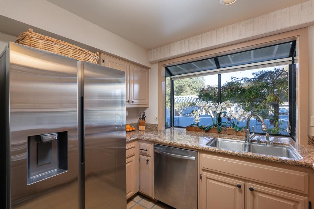 Detail Gallery Image 18 of 47 For 28044 Dove Ct, Carmel,  CA 93923 - 3 Beds | 3/1 Baths