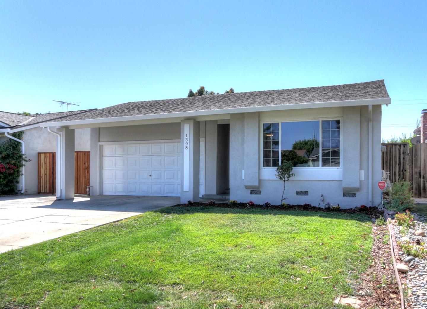 Detail Gallery Image 1 of 1 For 1398 Courtyard Dr, San Jose,  CA 95118 - 4 Beds | 2 Baths