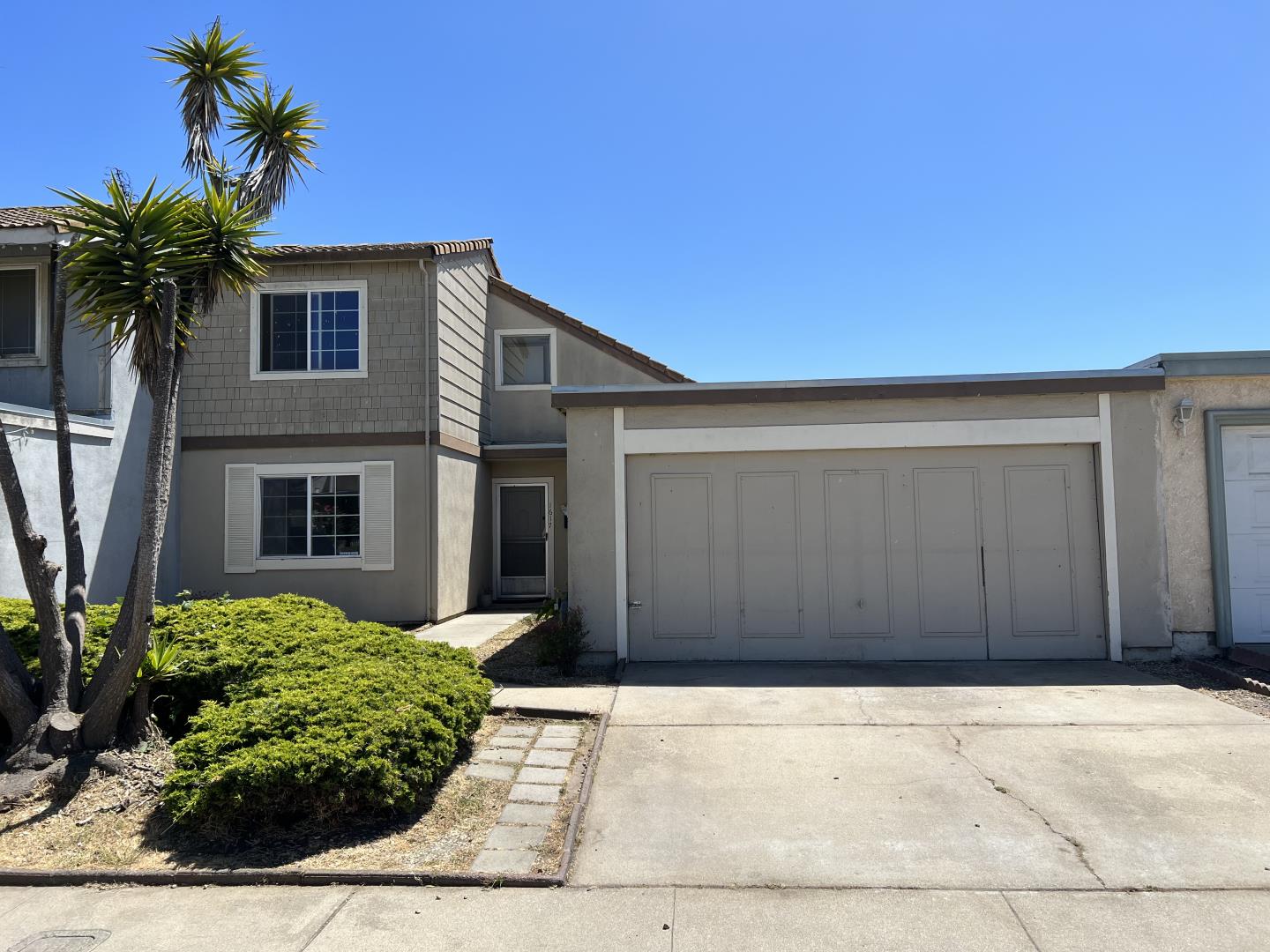 Detail Gallery Image 1 of 1 For 1617 Seville St, Salinas,  CA 93906 - 3 Beds | 2 Baths