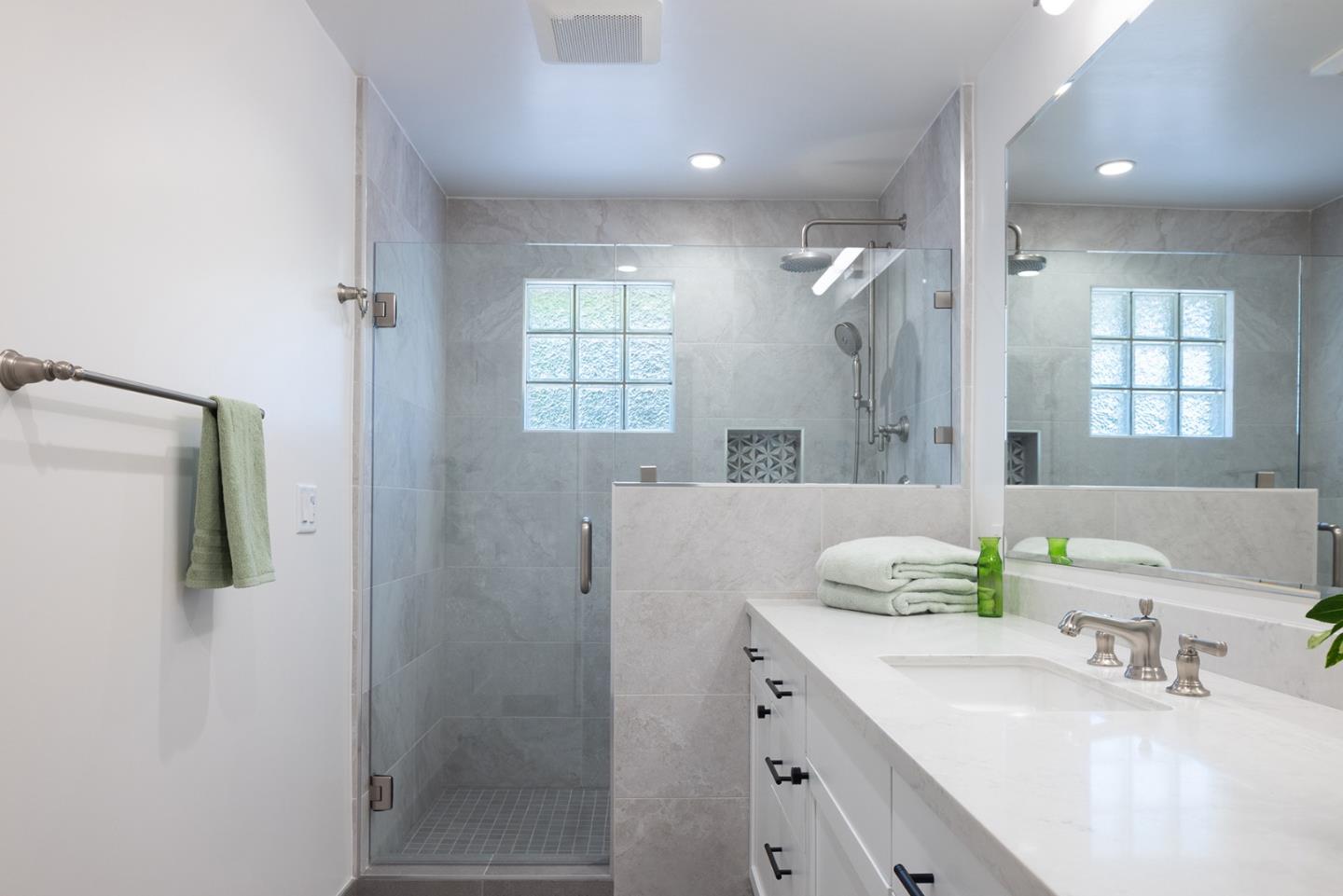 Detail Gallery Image 25 of 31 For 3462 Lazarro Dr, Carmel,  CA 93923 - 4 Beds | 2/1 Baths