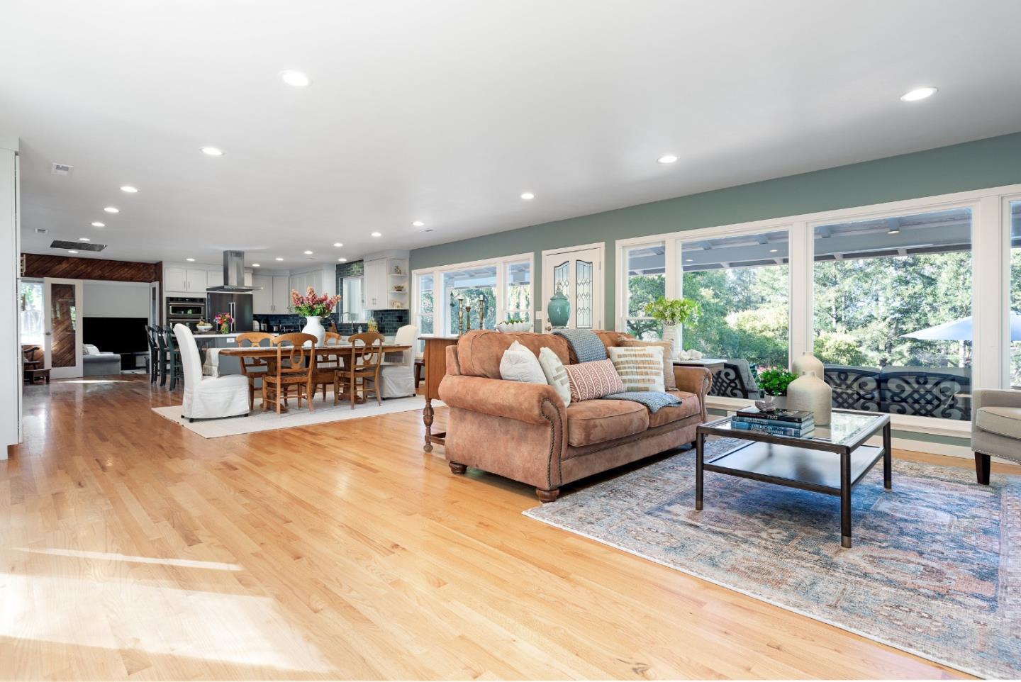 Detail Gallery Image 10 of 51 For 32 Eastridge Dr, Santa Cruz,  CA 95060 - 3 Beds | 3 Baths