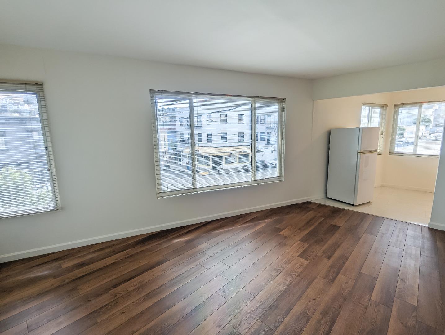 Detail Gallery Image 9 of 24 For 794 San Jose Ave, San Francisco,  CA 94110 - – Beds | – Baths
