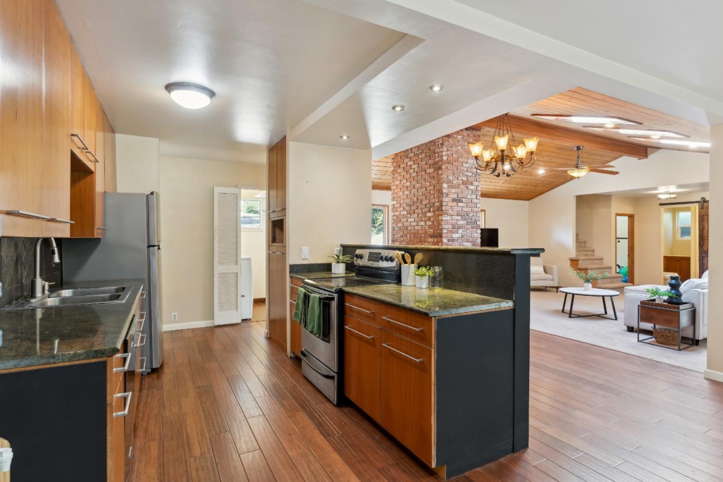 Detail Gallery Image 18 of 62 For 1850 Pine Flat Rd, Santa Cruz,  CA 95060 - 4 Beds | 3/1 Baths
