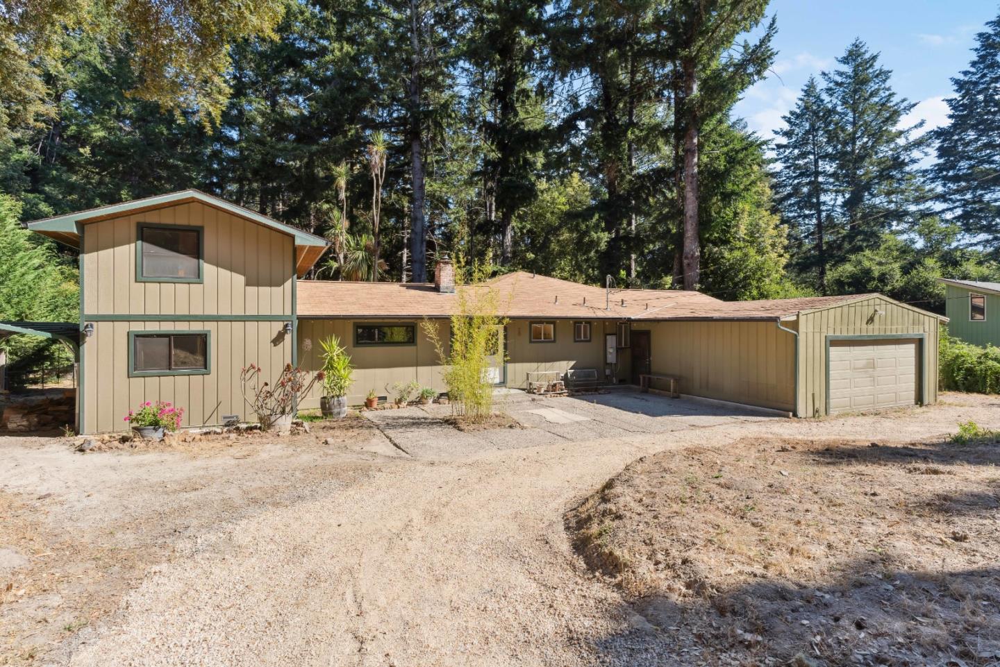 Detail Gallery Image 2 of 62 For 1850 Pine Flat Rd, Santa Cruz,  CA 95060 - 4 Beds | 3/1 Baths