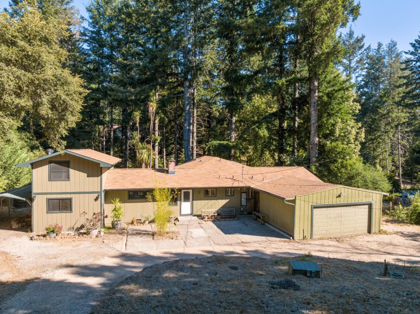 Detail Gallery Image 38 of 62 For 1850 Pine Flat Rd, Santa Cruz,  CA 95060 - 4 Beds | 3/1 Baths