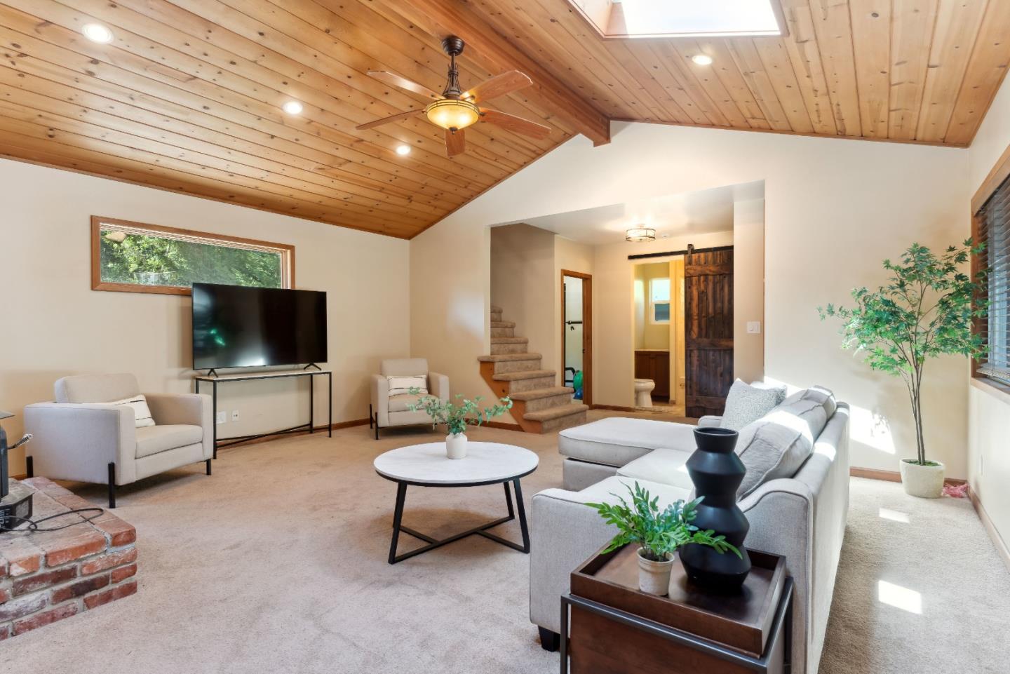 Detail Gallery Image 6 of 62 For 1850 Pine Flat Rd, Santa Cruz,  CA 95060 - 4 Beds | 3/1 Baths