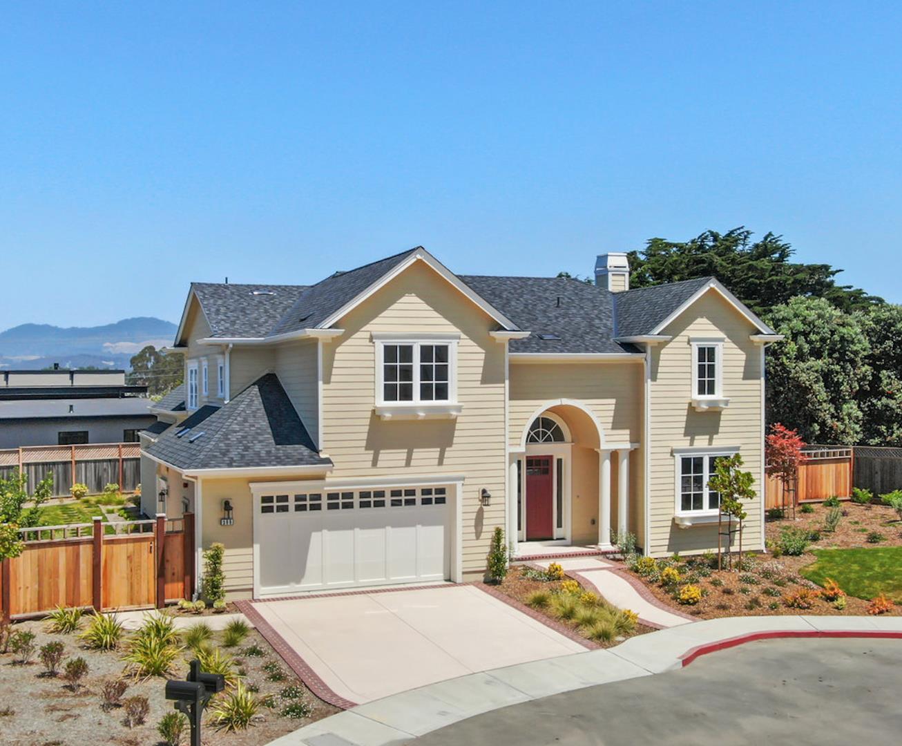 Detail Gallery Image 2 of 46 For 208 Carnoustie Ct, Half Moon Bay,  CA 94019 - 4 Beds | 3/1 Baths
