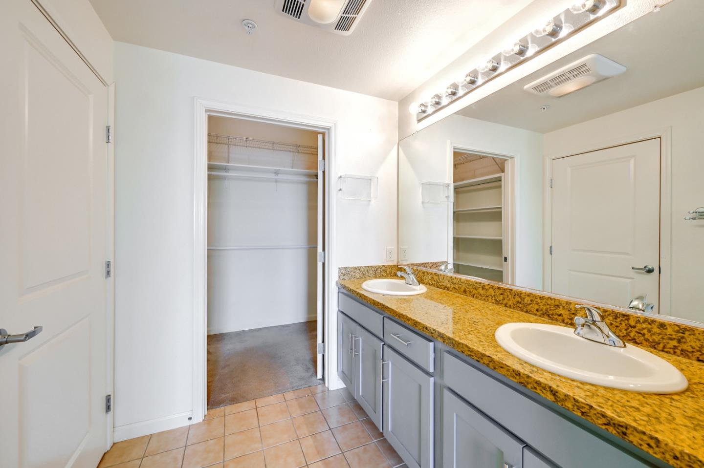 Detail Gallery Image 14 of 46 For 401 Crescent Ct #4205,  San Francisco,  CA 94134 - 2 Beds | 2 Baths