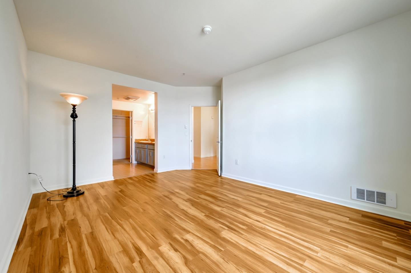 Detail Gallery Image 37 of 46 For 401 Crescent Ct #4205,  San Francisco,  CA 94134 - 2 Beds | 2 Baths