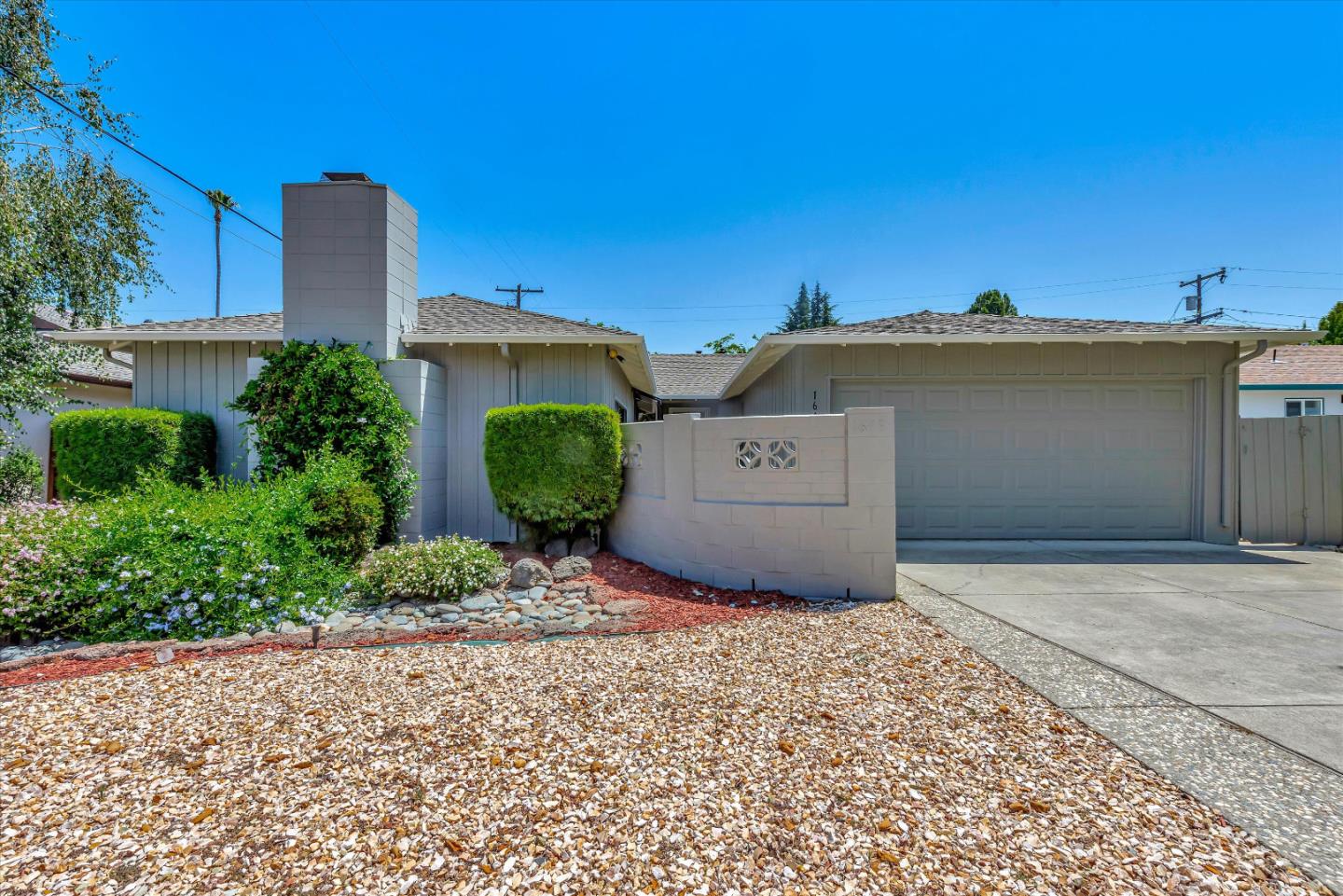 Detail Gallery Image 1 of 1 For 1649 Lee Dr, Mountain View,  CA 94040 - 3 Beds | 2/1 Baths