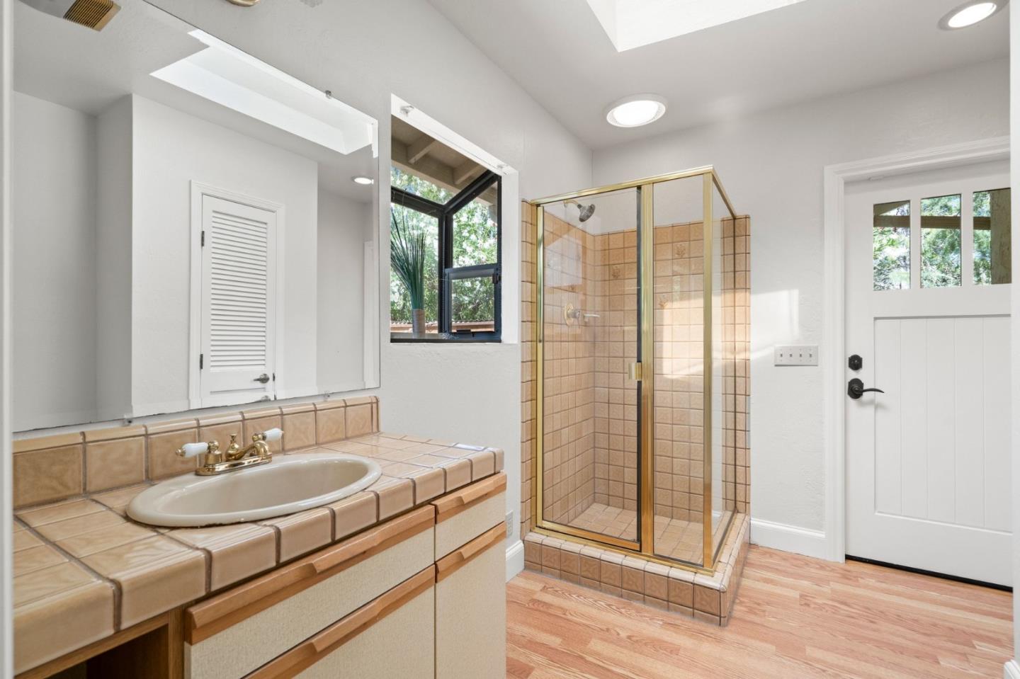 Detail Gallery Image 34 of 45 For 15459 via Palomino, Monte Sereno,  CA 95030 - 5 Beds | 3/1 Baths