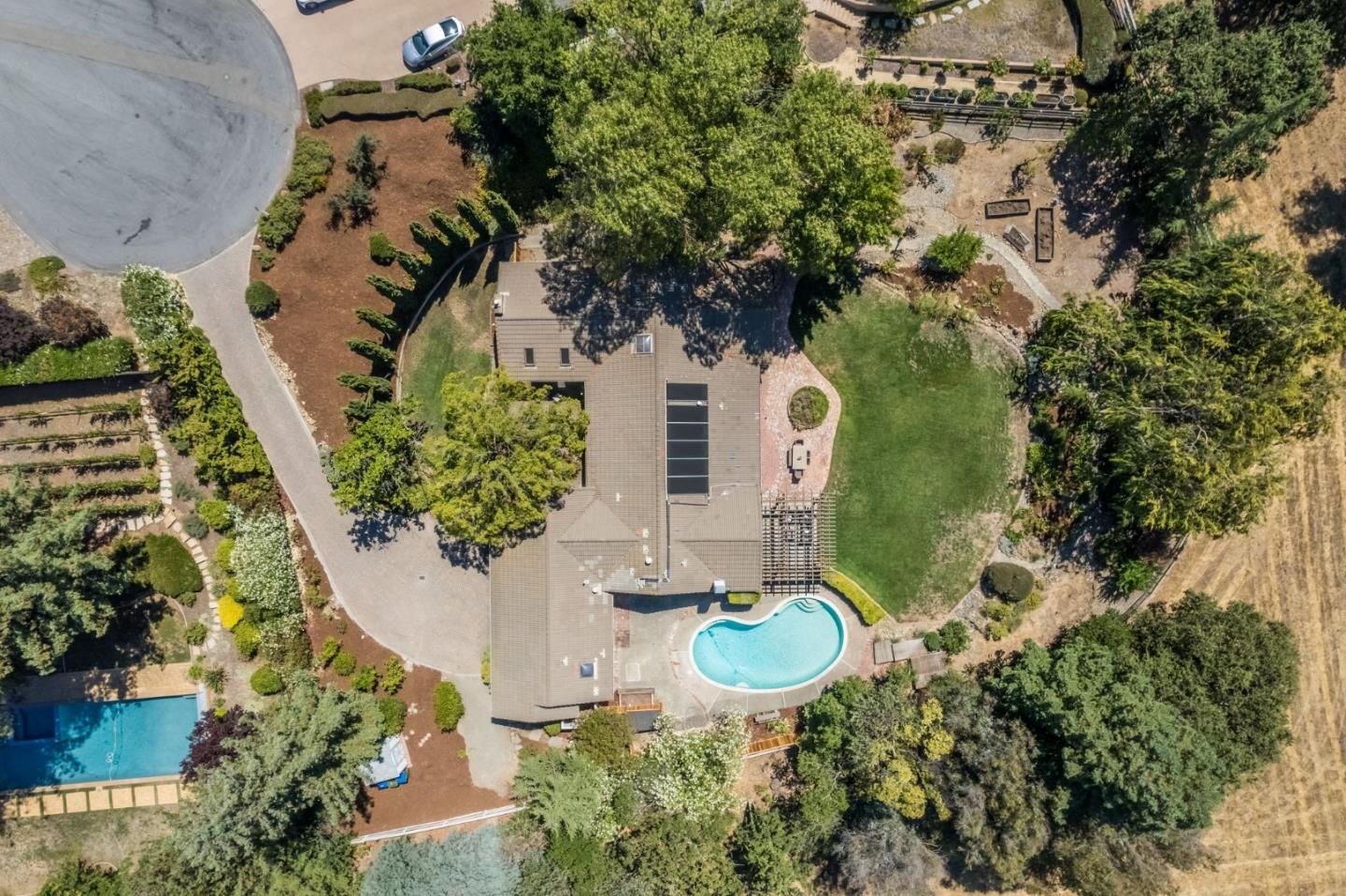 Detail Gallery Image 42 of 45 For 15459 via Palomino, Monte Sereno,  CA 95030 - 5 Beds | 3/1 Baths