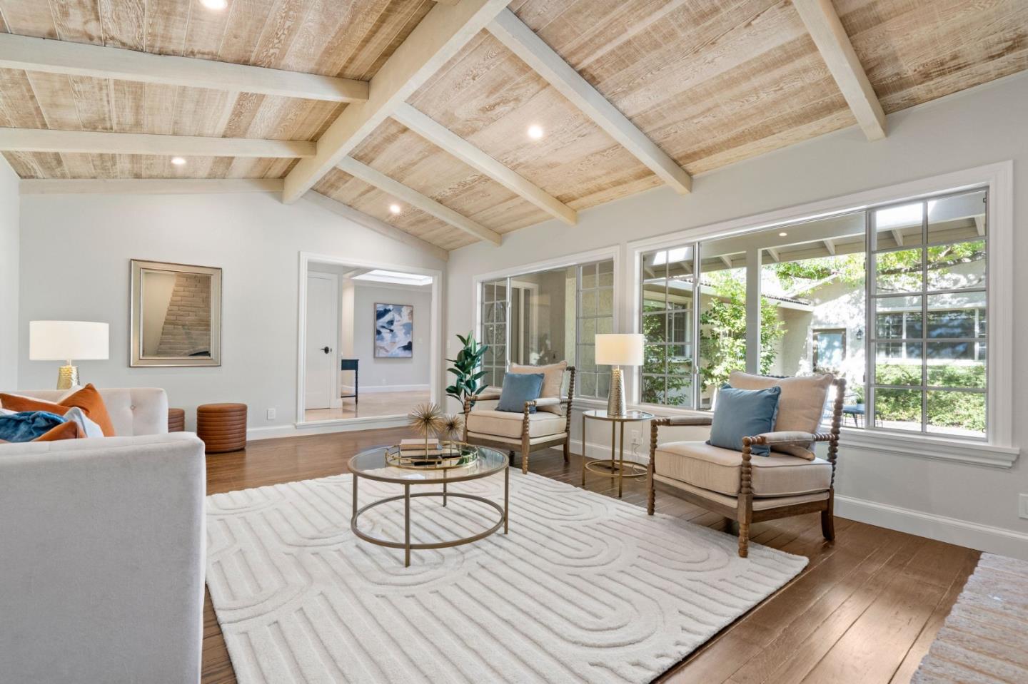 Detail Gallery Image 9 of 45 For 15459 via Palomino, Monte Sereno,  CA 95030 - 5 Beds | 3/1 Baths