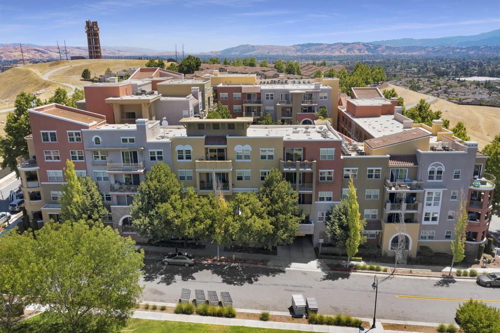 Detail Gallery Image 1 of 1 For 2988 Grassina St #427,  San Jose,  CA 95136 - 3 Beds | 2 Baths