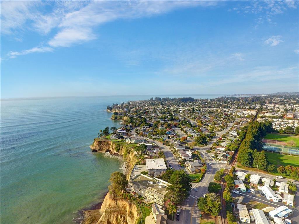Detail Gallery Image 36 of 39 For 4820 Opal Cliff Dr #102,  Capitola,  CA 95010 - 1 Beds | 1 Baths
