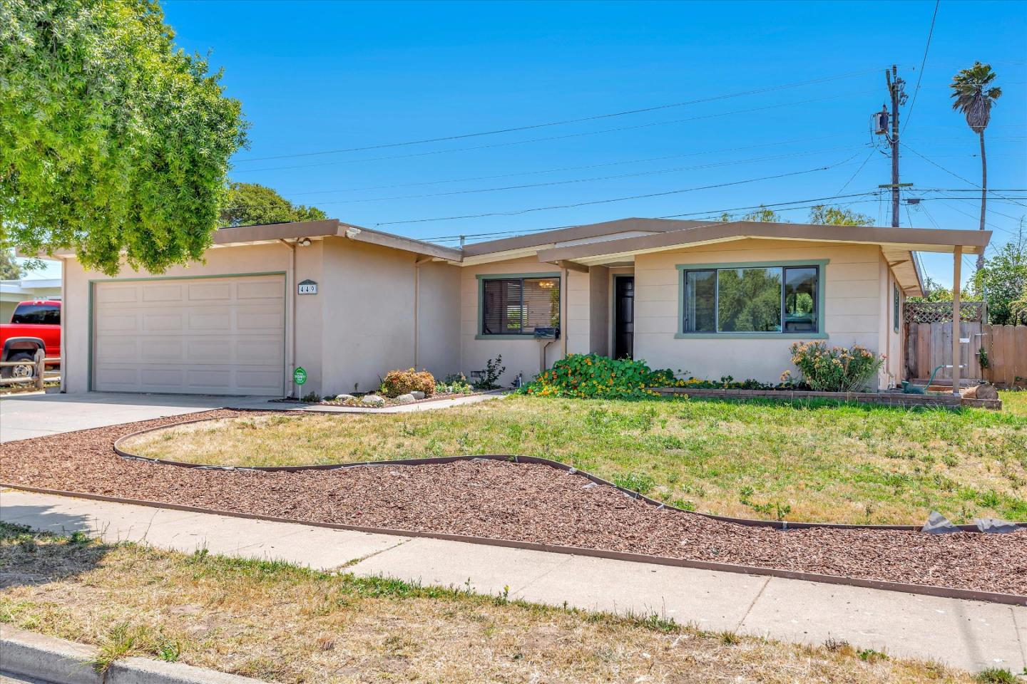 Detail Gallery Image 1 of 1 For 449 Navajo Dr, Salinas,  CA 93906 - 3 Beds | 2 Baths