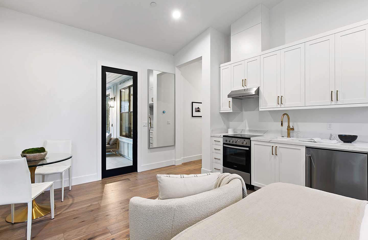 Detail Gallery Image 33 of 42 For 1 Nora Way, Atherton,  CA 94027 - 5 Beds | 5/1 Baths