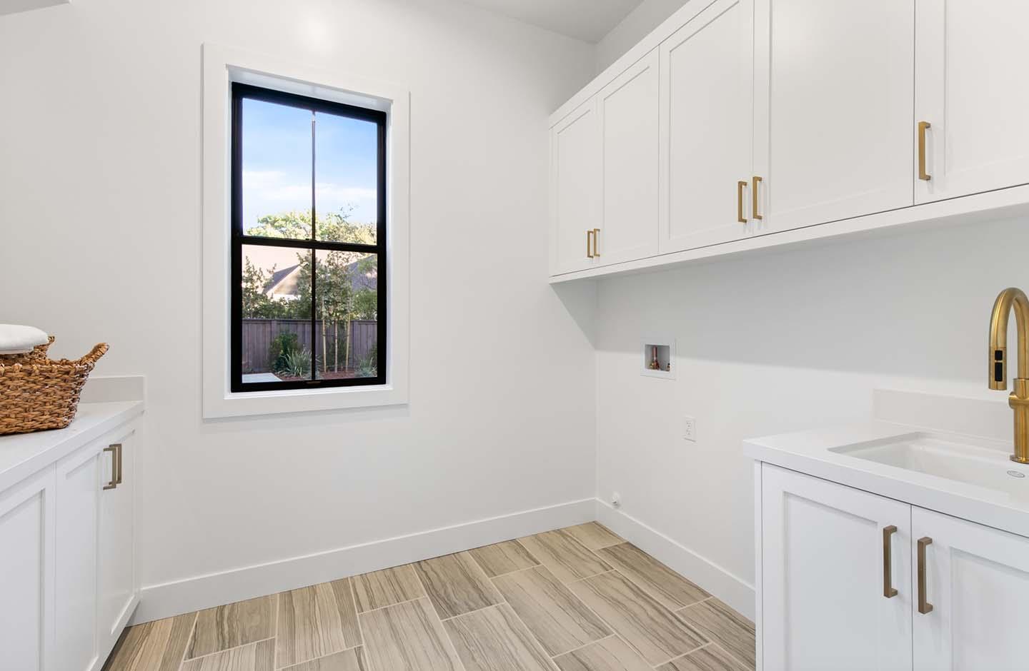 Detail Gallery Image 34 of 42 For 1 Nora Way, Atherton,  CA 94027 - 5 Beds | 5/1 Baths