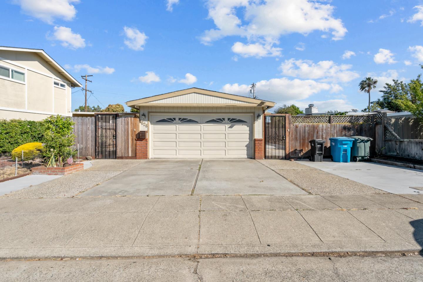 Detail Gallery Image 1 of 1 For 1628 Wellesley Ave, San Mateo,  CA 94403 - 3 Beds | 2 Baths