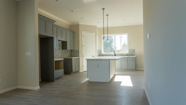 Detail Gallery Image 8 of 20 For 1590 Bundeson Cir #3,  Hollister,  CA 95023 - 4 Beds | 2/1 Baths