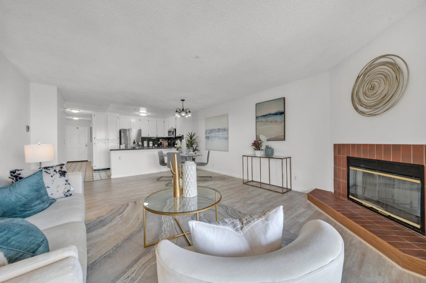 Detail Gallery Image 3 of 22 For 2102 Wildflower Ct, Daly City,  CA 94014 - 3 Beds | 2 Baths