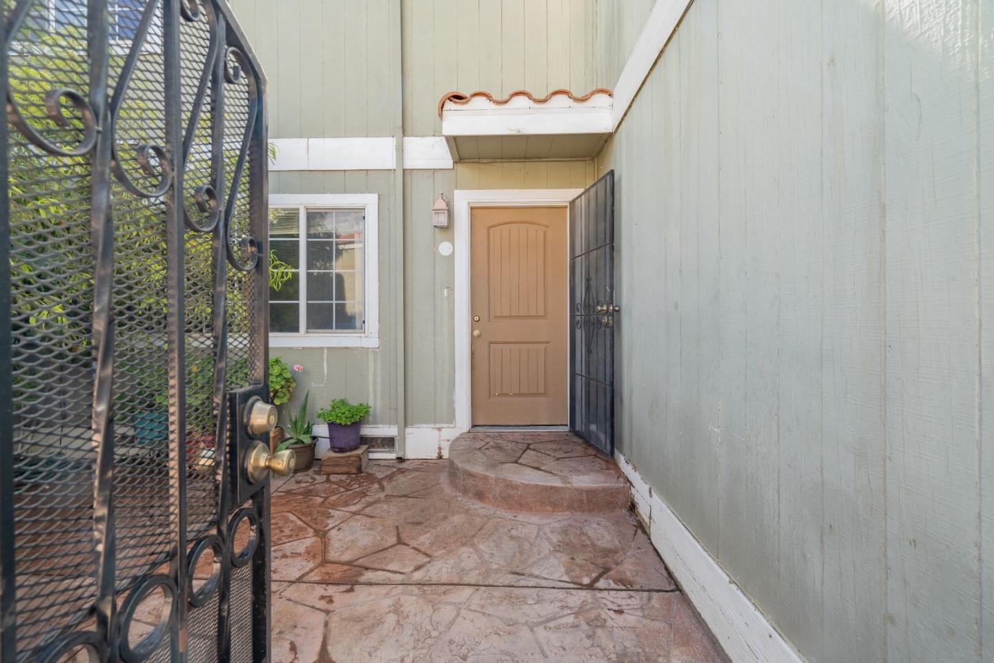 Detail Gallery Image 1 of 1 For 1208 San Antonio Dr, King City,  CA 93930 - 3 Beds | 1/1 Baths