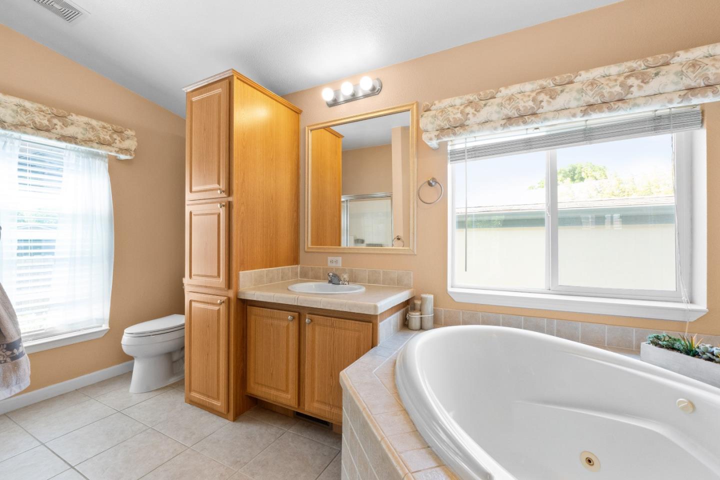 Detail Gallery Image 16 of 39 For 1220 Vienna Dr #487,  Sunnyvale,  CA 94089 - 3 Beds | 2 Baths