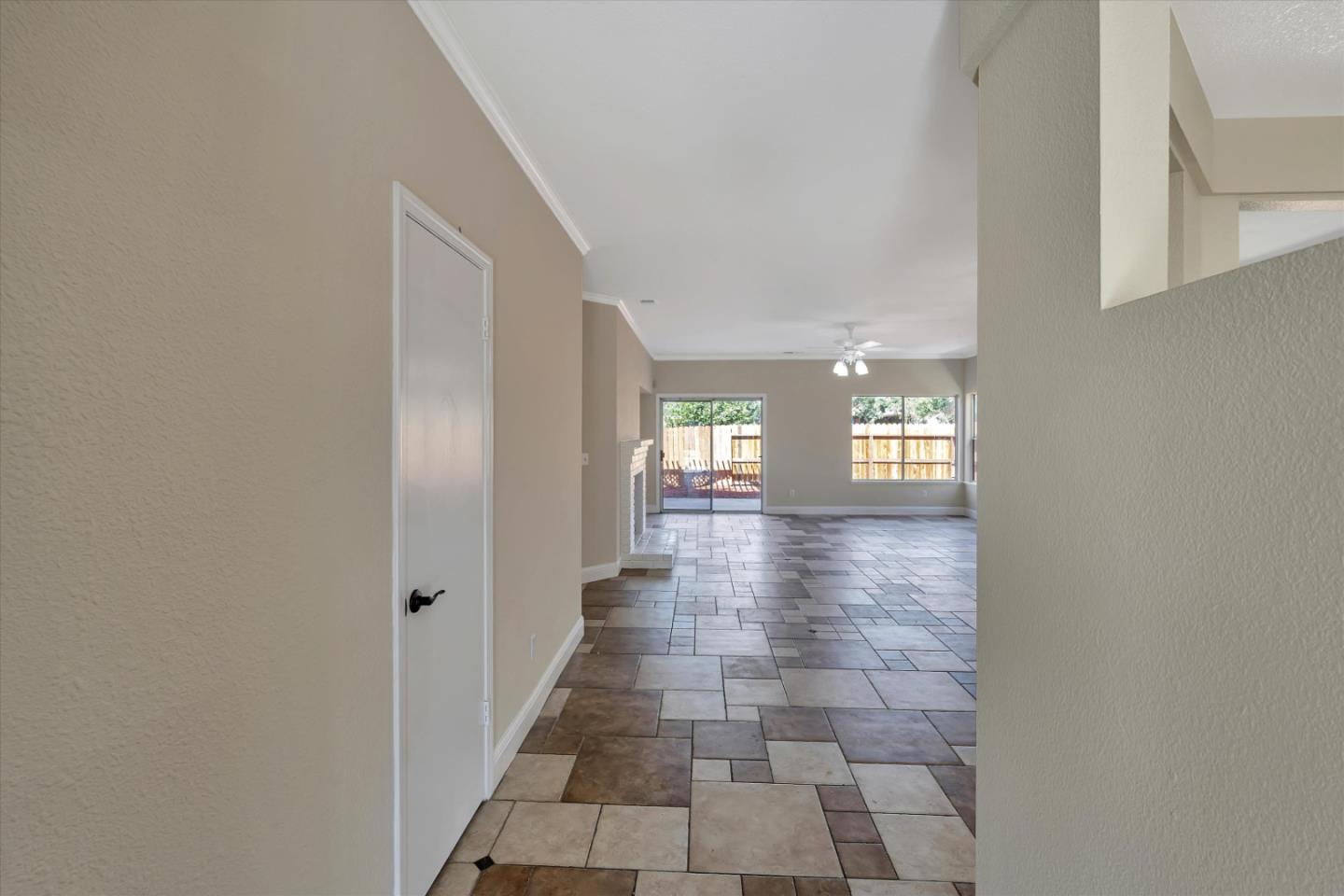 Detail Gallery Image 7 of 55 For 4781 Woodhollow Ave, Stockton,  CA 95206 - 4 Beds | 2 Baths