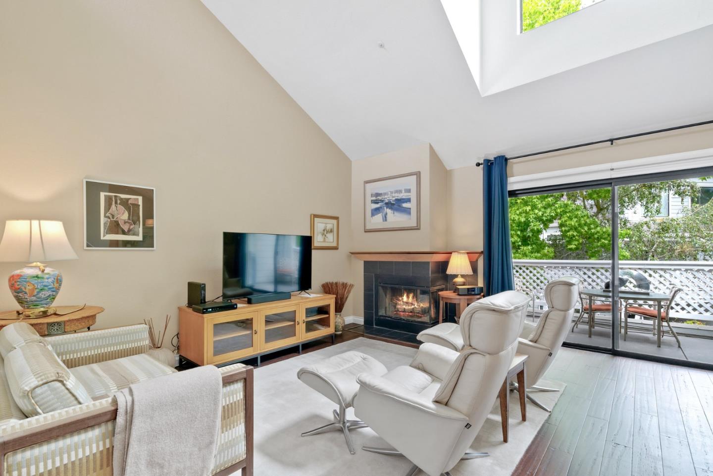 Detail Gallery Image 1 of 1 For 2617 Willowbrook Ln #90,  Aptos,  CA 95003 - 3 Beds | 2 Baths